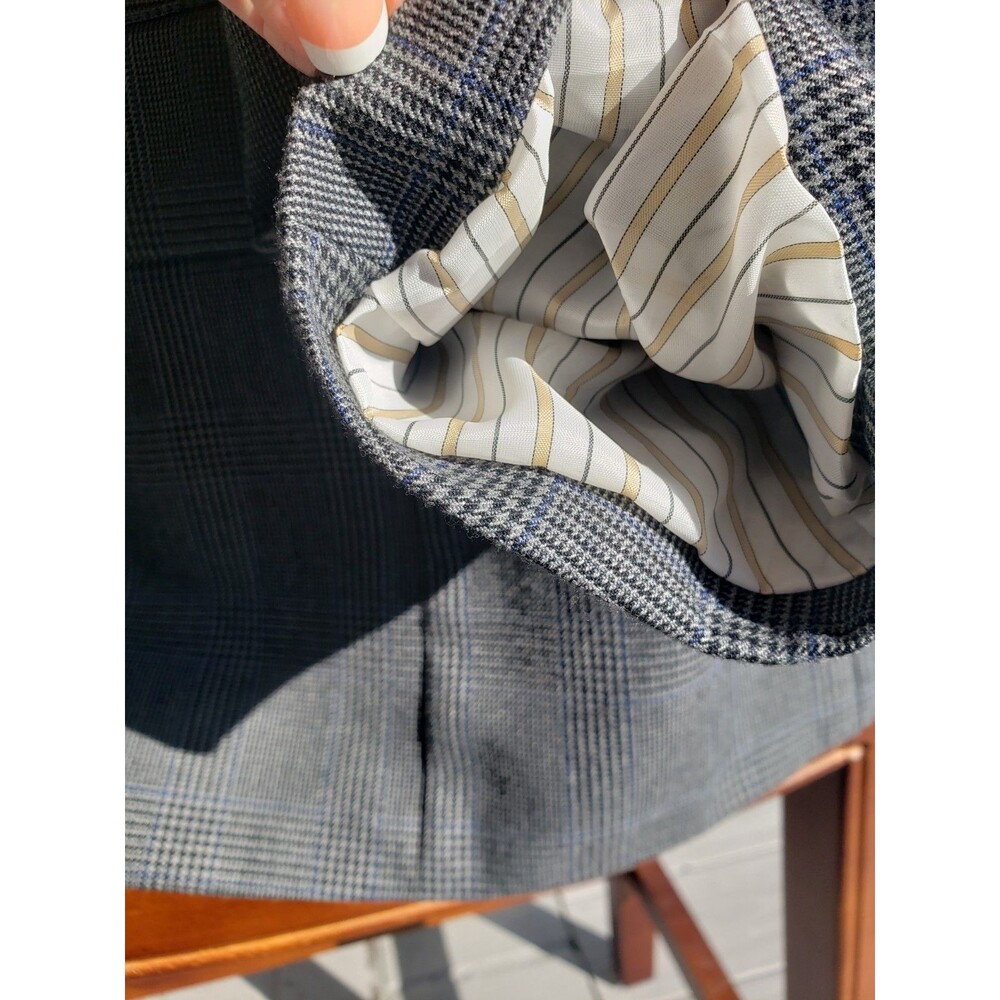 Club Room Men's Sport Coat Blazer 2 Button Gray Plaid Poly Blend 40R Blue Stripe - Picture 5 of 14